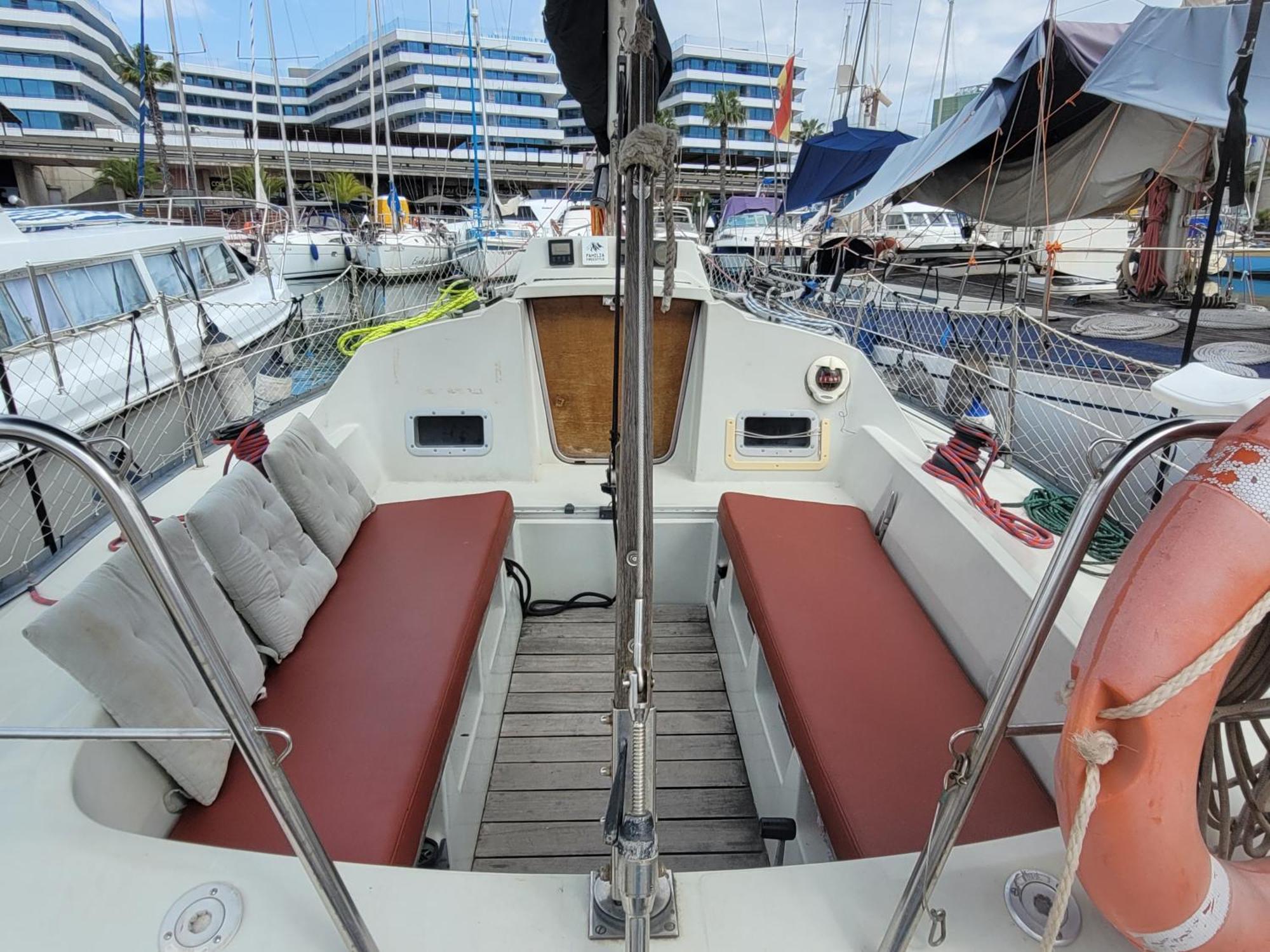 Experience On A Sailboat To Sleep Hotel ซานต์อาเตรียเดเบซอซ ภายนอก รูปภาพ